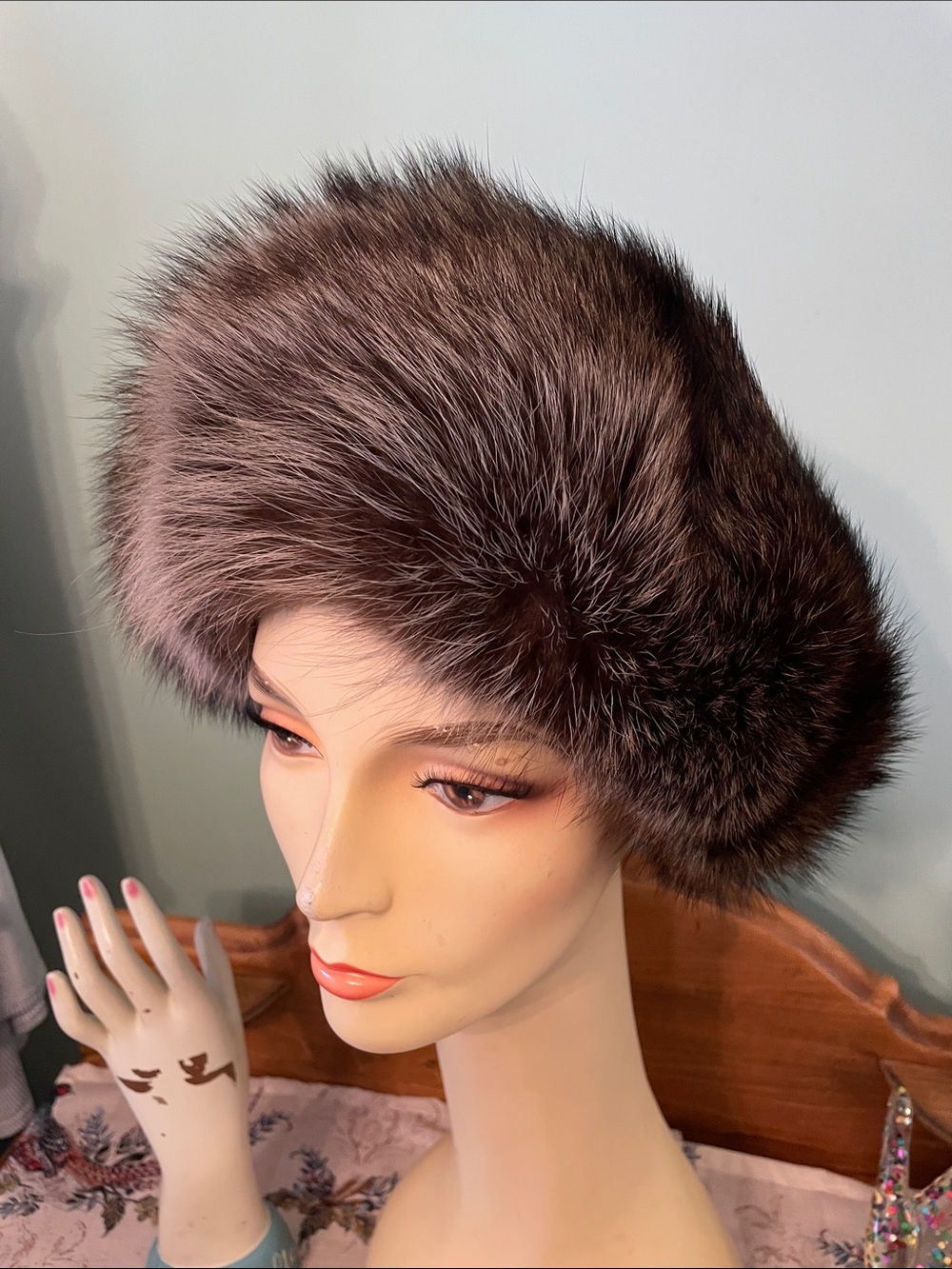 Vintage Bruno Furs Racoon Winter Hat Women’s Sz 7 Black Hints of White Lining